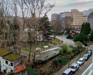 Vista exterior de Pis en venda en A Coruña Capital  amb Calefacció, Parquet i Traster