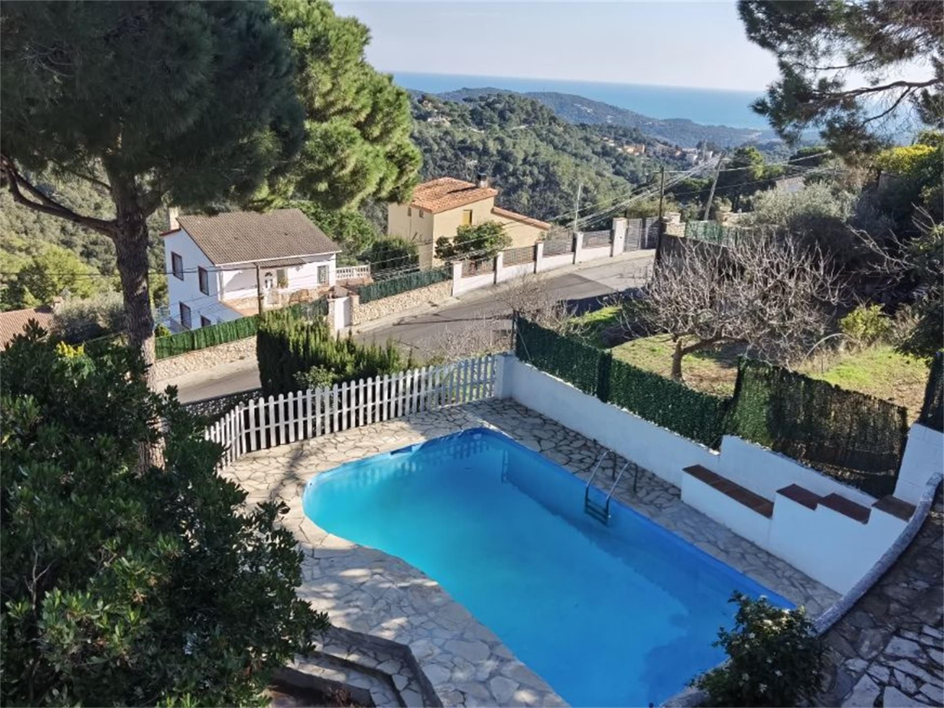Piscina de Casa o xalet en venda en Sant Cebrià de Vallalta amb Aire condicionat, Terrassa i Piscina