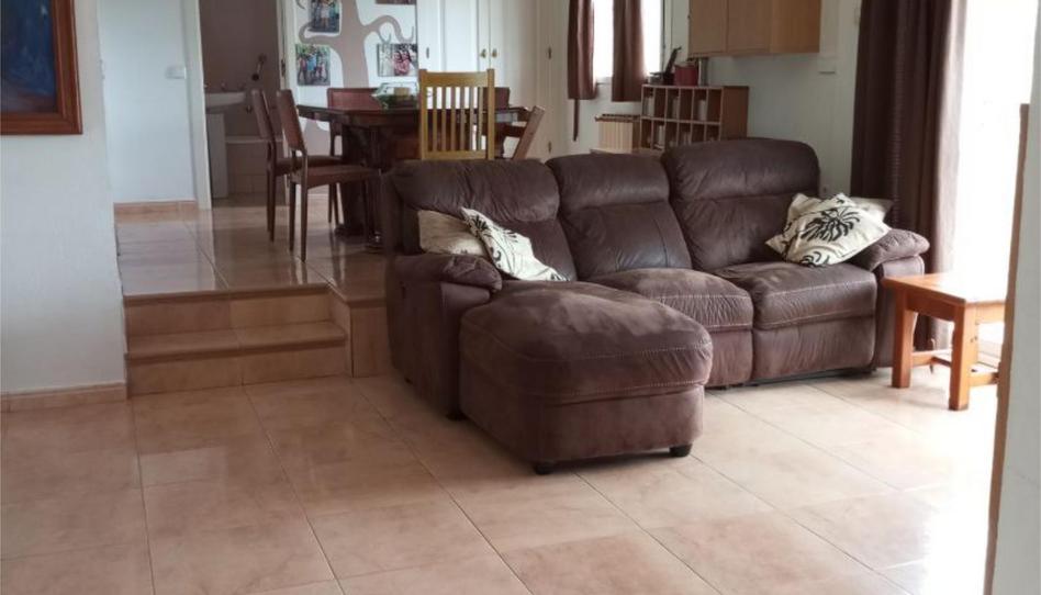 Foto 1 de Casa adosada en venda a Carrer de Can Darder, 5, Llagostera, Girona