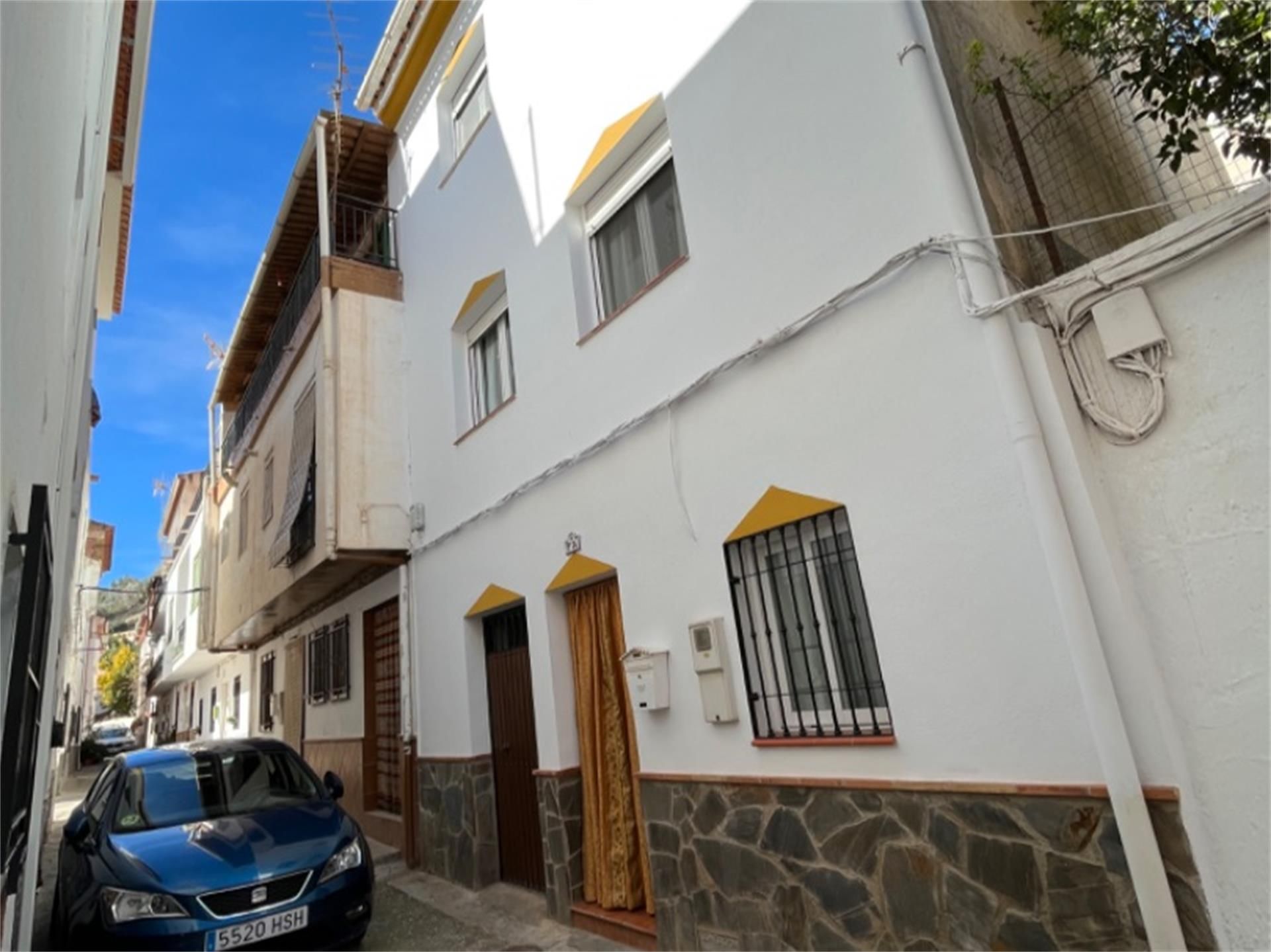 Vista exterior de Casa o xalet en venda en Albuñuelas amb Terrassa