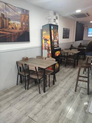 Local comercial en Alquiler en Avenida Almozara, 47 en La Almozara