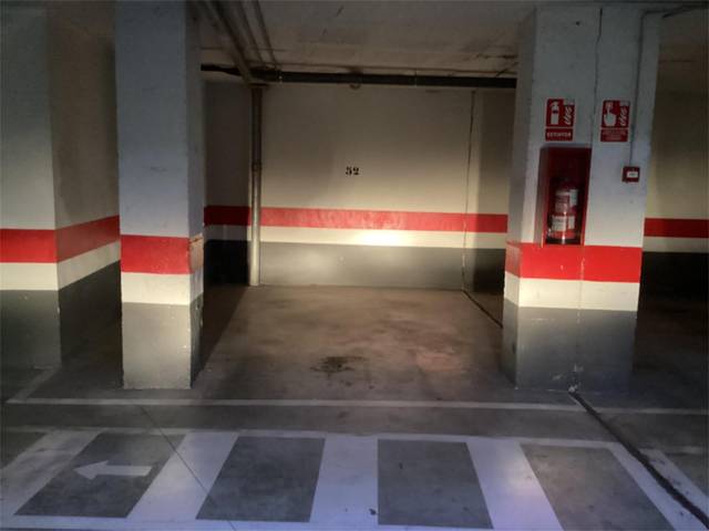 Garaje en Alquiler en Plaza Manos Unidas, 1 en El Tejar - Hacienda Bizcochero