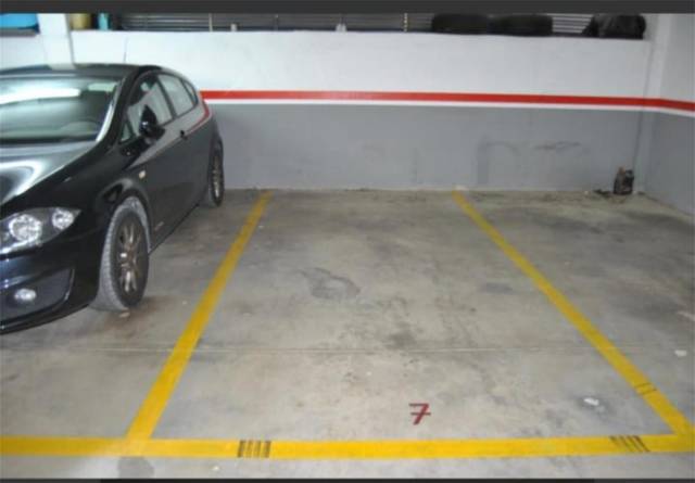 Garaje en Alquiler en Carrer d'Avinyonet, 33 en Poble Nou - Olivar Gran