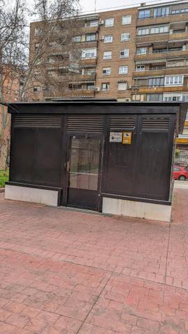 Garaje en Venta en Calle Río Segre, 2 en Parque Ondarreta - Urtinsa