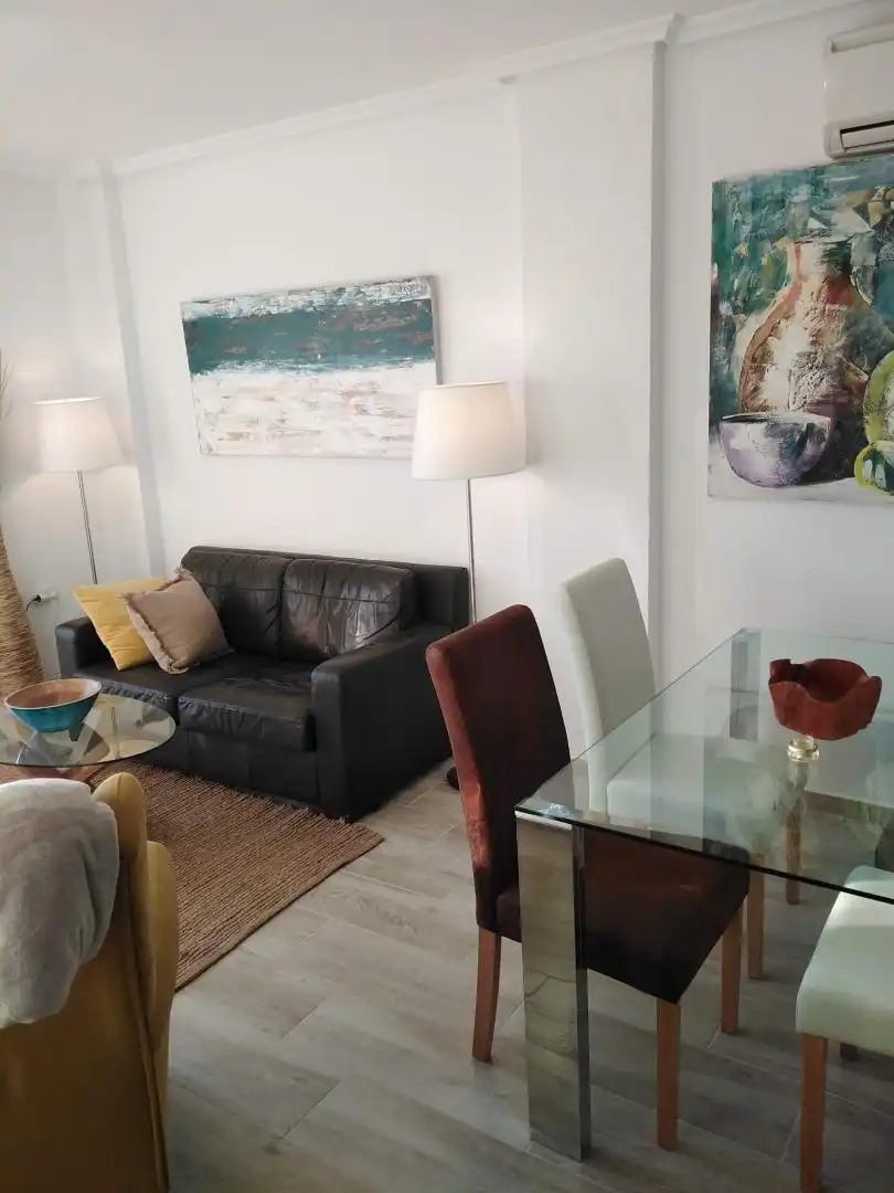 Piso de alquiler en Calle Romero, 3, Cabo de Palos Sala de estar de Piso de alquiler en Cartagena con Aire acondicionado, Jardín privado y Terraza