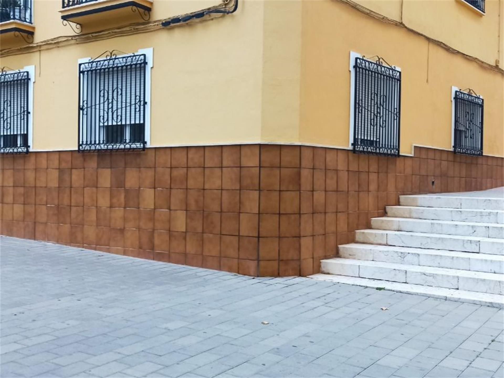 Vista exterior de Planta baixa en venda en Almansa amb Calefacció