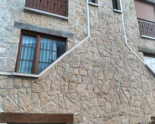 Vista exterior de Casa adosada en venda en Cabezas del Villar amb Terrassa i Balcó