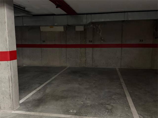 Garaje en Alquiler en Calle República, 1 en Carmona