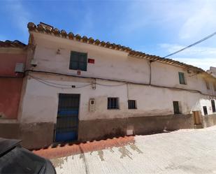 Vista exterior de Casa adosada en venda en Cehegín amb Terrassa