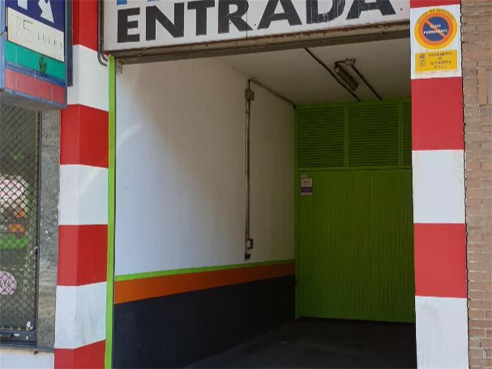 Garage to rent in Calle del Marqués de la Valdavia, 40, Centro