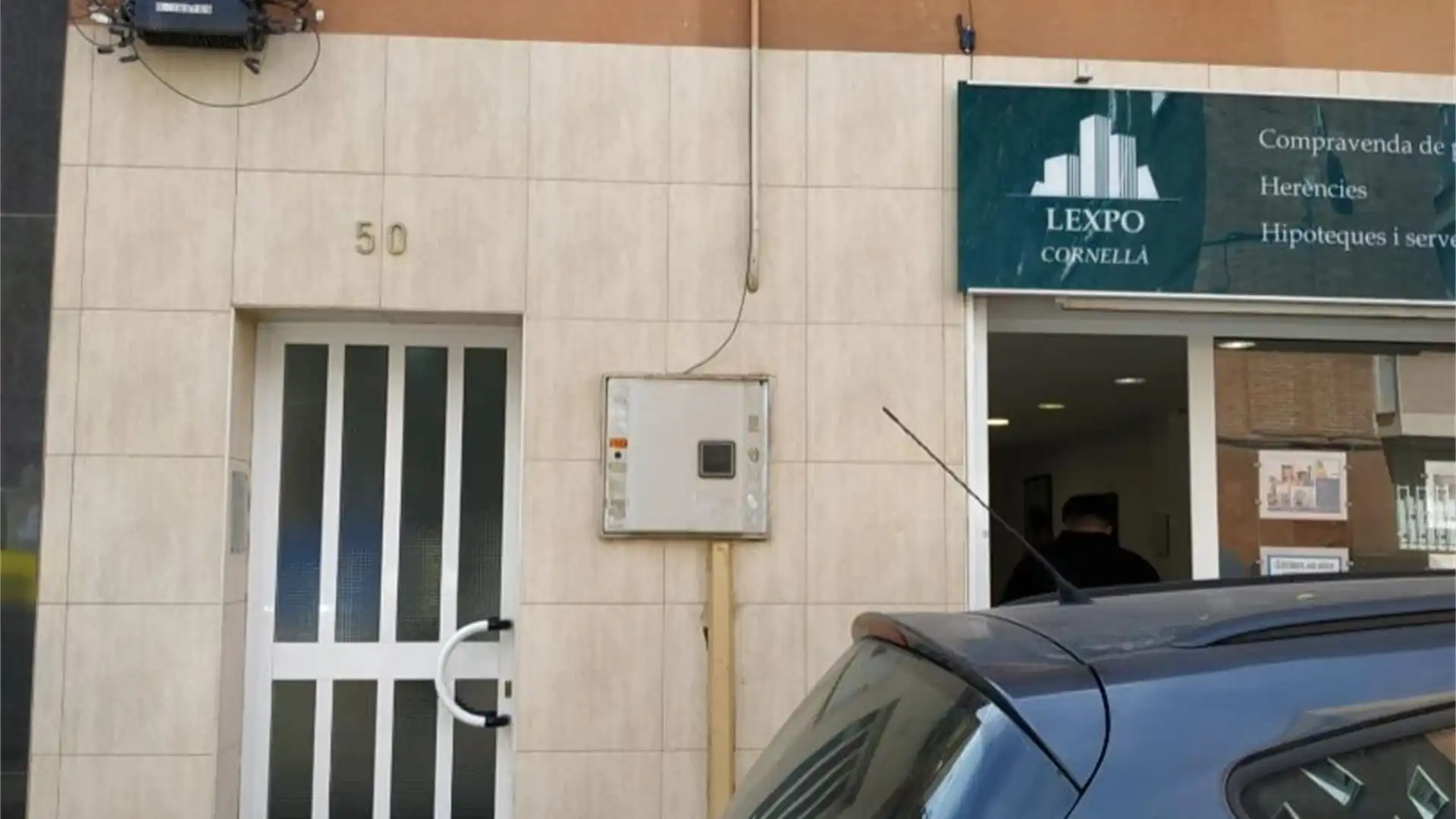 Vista exterior de Local de alquiler en Cornellà de Llobregat