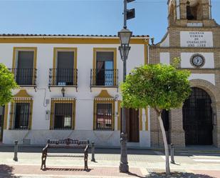 Exterior view of Single-family semi-detached for sale in Fuente Palmera  with Air Conditioner, Terrace and Balcony