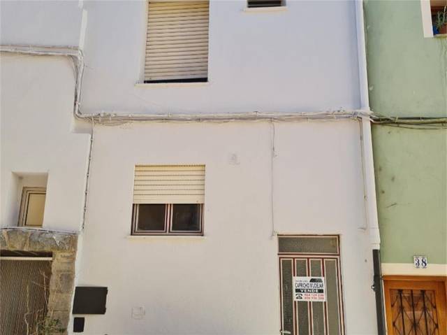 Casa adosada en venta en calle del río,  de jérica