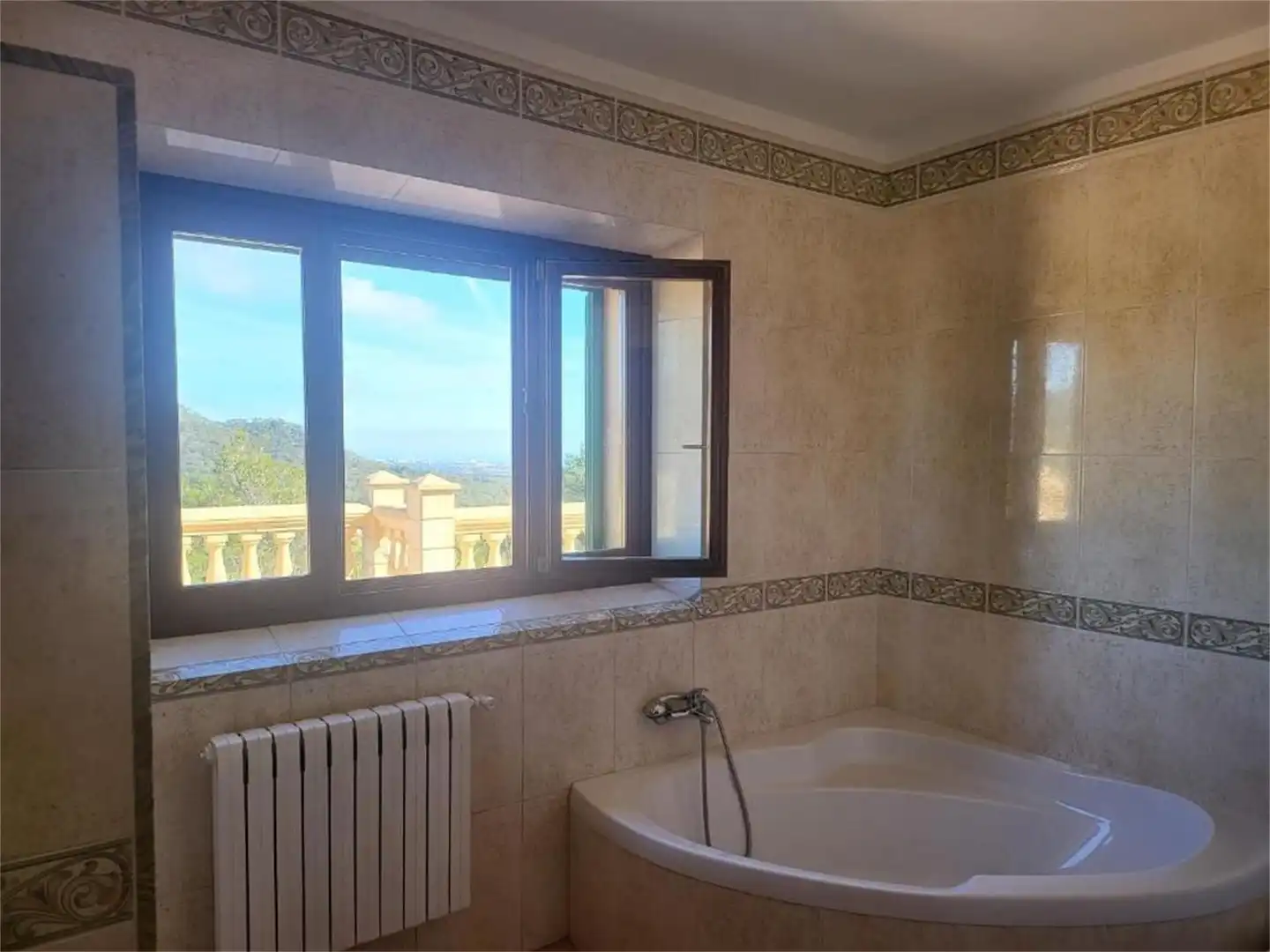Bany de Casa o xalet de lloguer en Felanitx amb Aire condicionat, Calefacció i Jardí privat