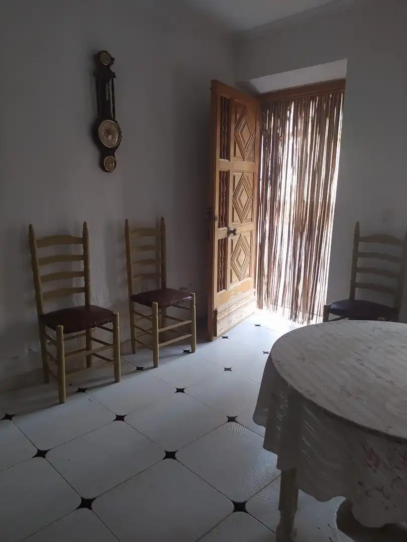 Einfamilien-Reihenhaus zum Verkauf in La Herrera mit Terrasse, Abstellraum und Möbliert