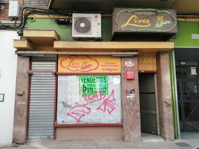 Local comercial en Alquiler en Calle de la Reina Fabiola, 9 en La Granja