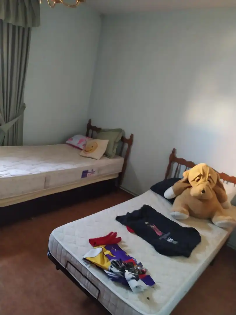 Bedroom of Flat for share in Madrid  with Heating, Microwave and TV