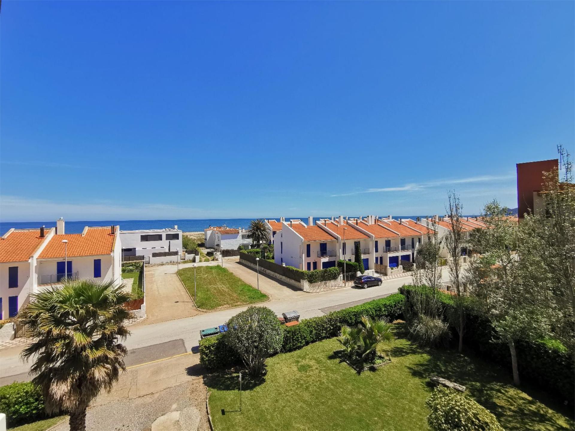 Exterior view of Flat for sale in L'Estartit  with Air Conditioner, Terrace and Balcony