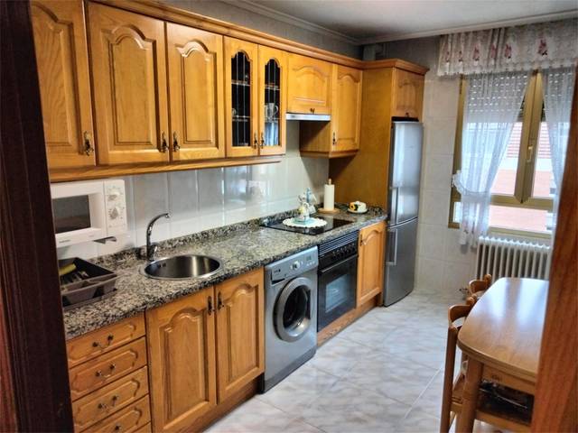 Piso en Venta en Calle Velasquita, 4 en Crucero