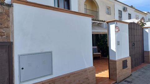 Foto 2 de Casa adosada en venta en Calle Concha Vargas, 30, Lebrija, Sevilla