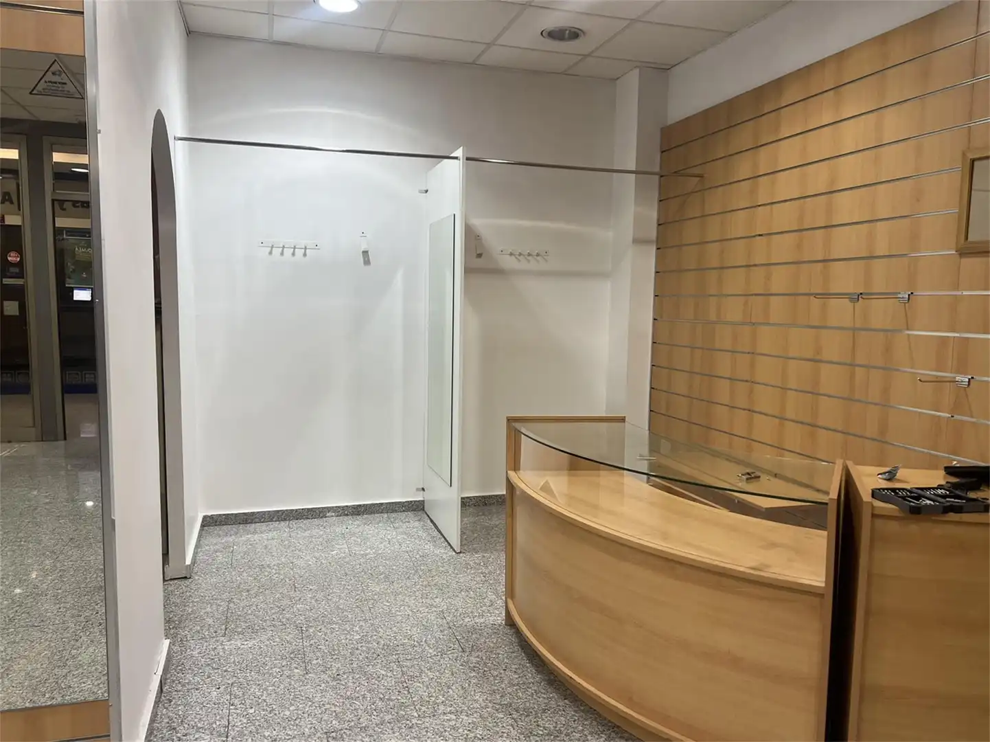 Local en venda en Colmenar Viejo amb Aire condicionat, Calefacció i Moblat