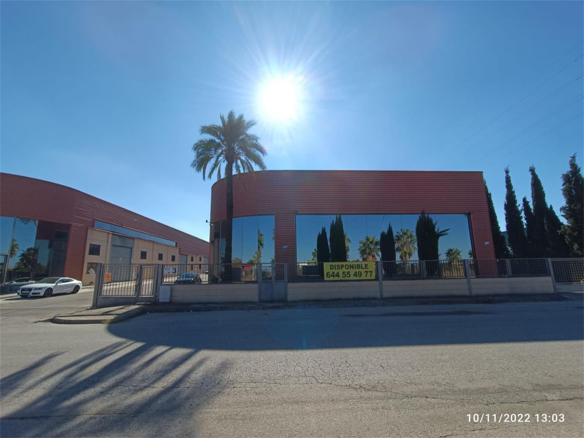 Vista exterior de Nau industrial de lloguer en Écija amb Aire condicionat, Calefacció i Parquet