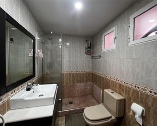 Bathroom of Flat for sale in Villaviciosa de Odón