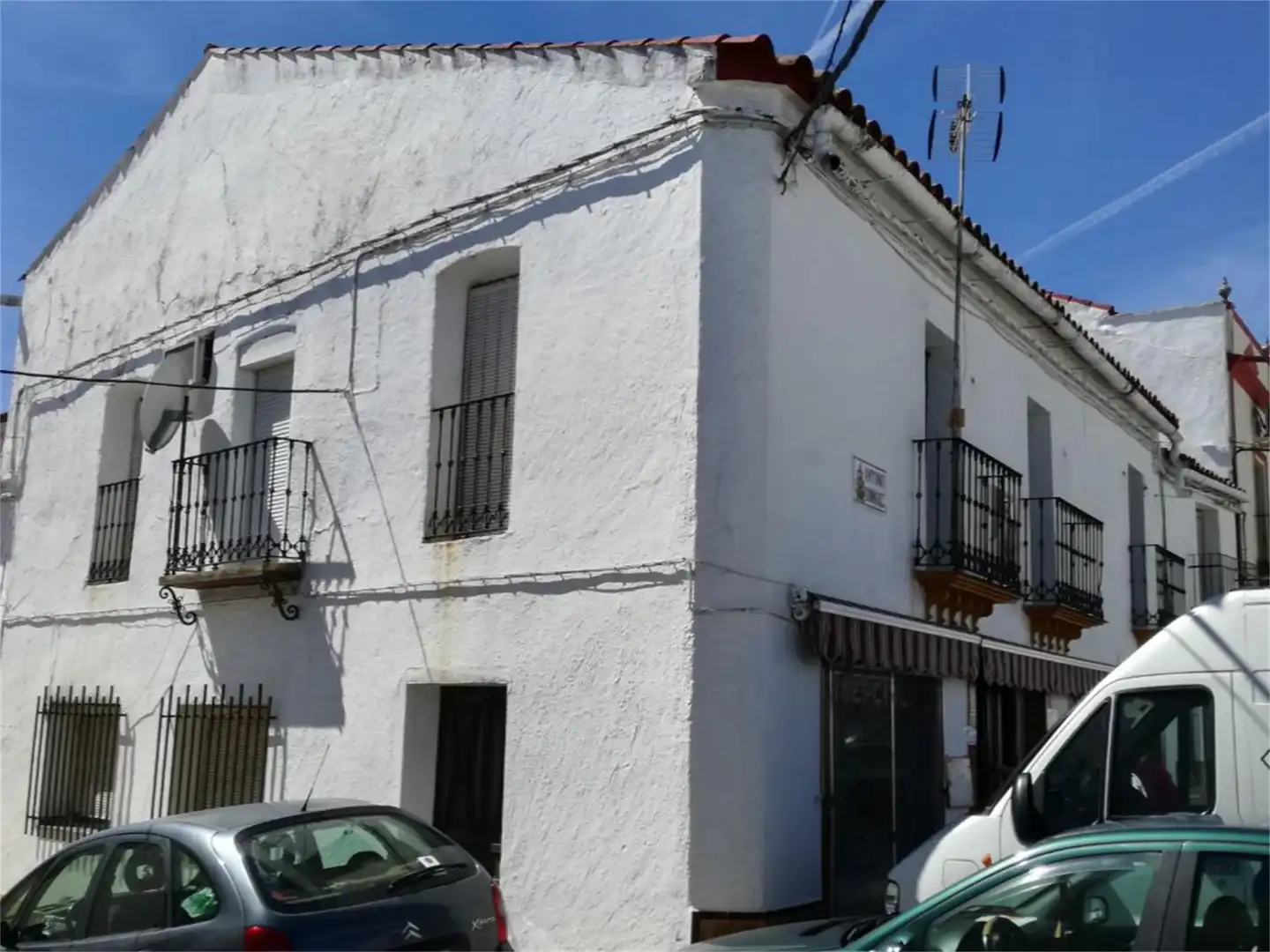 Casa adosada en venta en Calle Antonio Domínguez, 1, El Castillo de las Guardas Vista exterior de Casa adosada en venta en El Castillo de las Guardas con Aire acondicionado, Terraza y Trastero