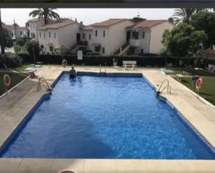 Piscina de Estudi en venda en Mijas amb Jardí privat, Piscina i Moblat