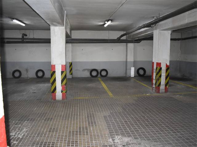 Garaje en Venta en Calle de Cadarso, 6 en Argüelles