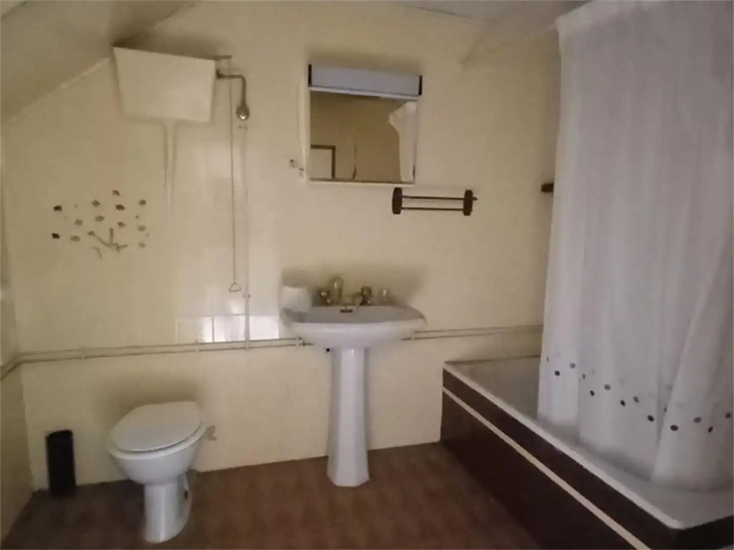 Houses for sale in Avenida de la Constitución, 32, Alía Bathroom of Houses for sale in Alía