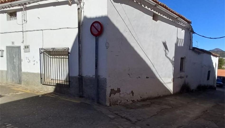 Foto 1 de Casa o xalet en venda a Avenida de la Constitución, 32, Alía, Cáceres