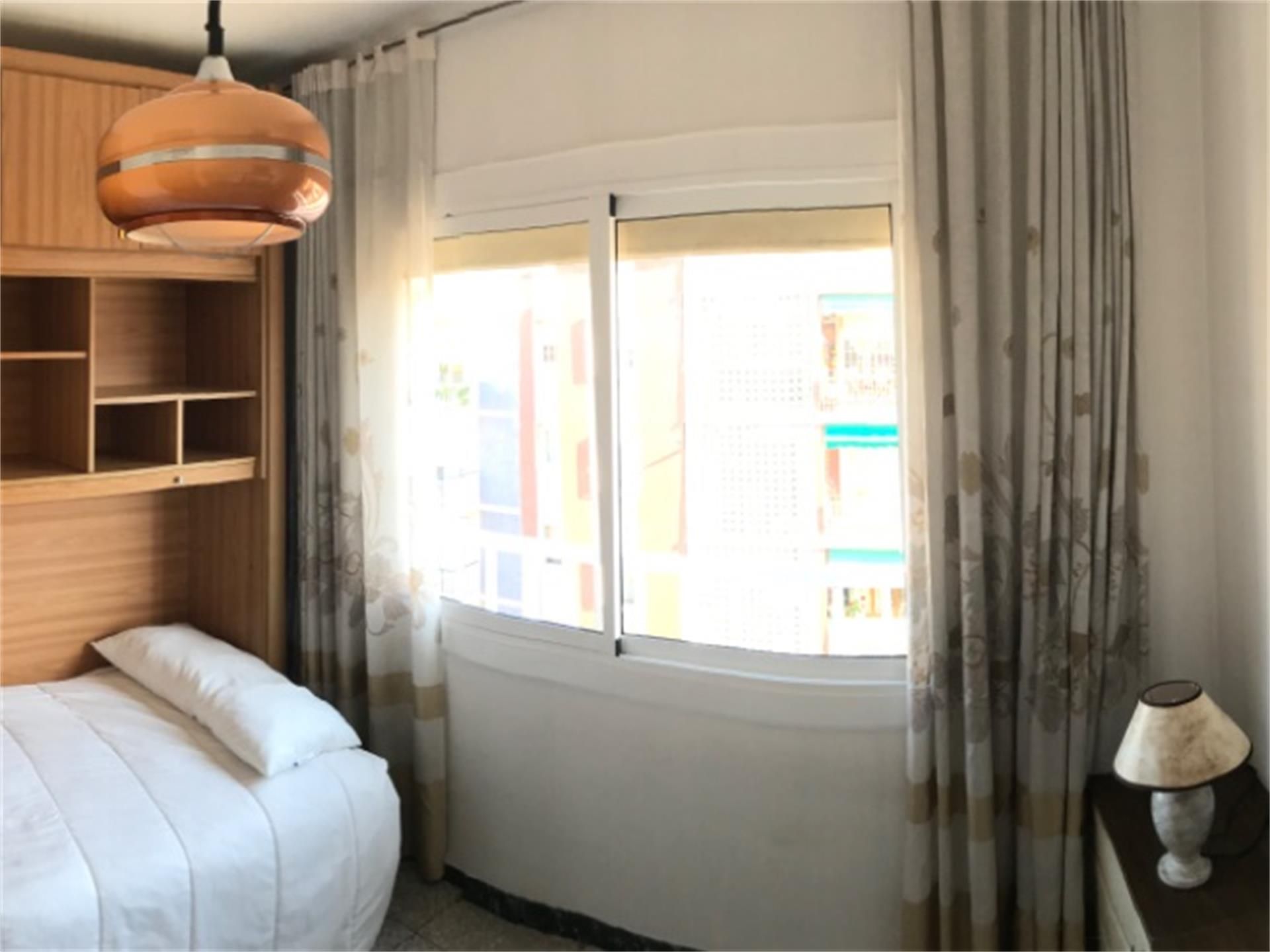 Bedroom of Flat to share in L'Hospitalet de Llobregat  with Air Conditioner, Heating and Terrace