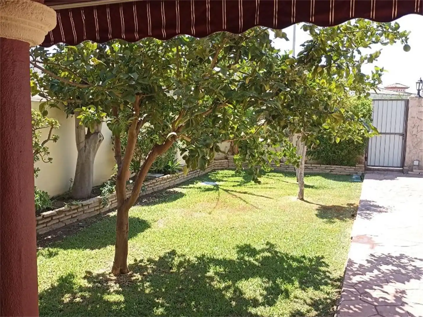 Piso de alquiler en Carretera de la Barrosa, 2.5, Los Gallos Jardín de Piso de alquiler en Chiclana de la Frontera con Aire acondicionado, Calefacción y Jardín privado