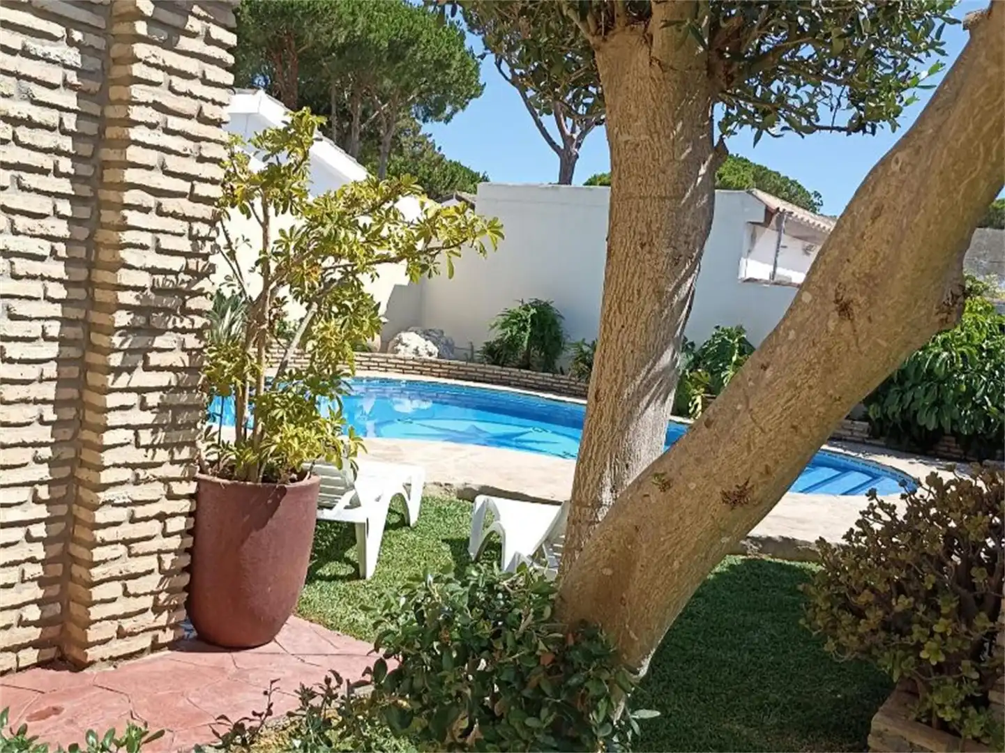 Piso de alquiler en Carretera de la Barrosa, 2.5, Los Gallos Piscina de Piso de alquiler en Chiclana de la Frontera con Aire acondicionado, Calefacción y Jardín privado
