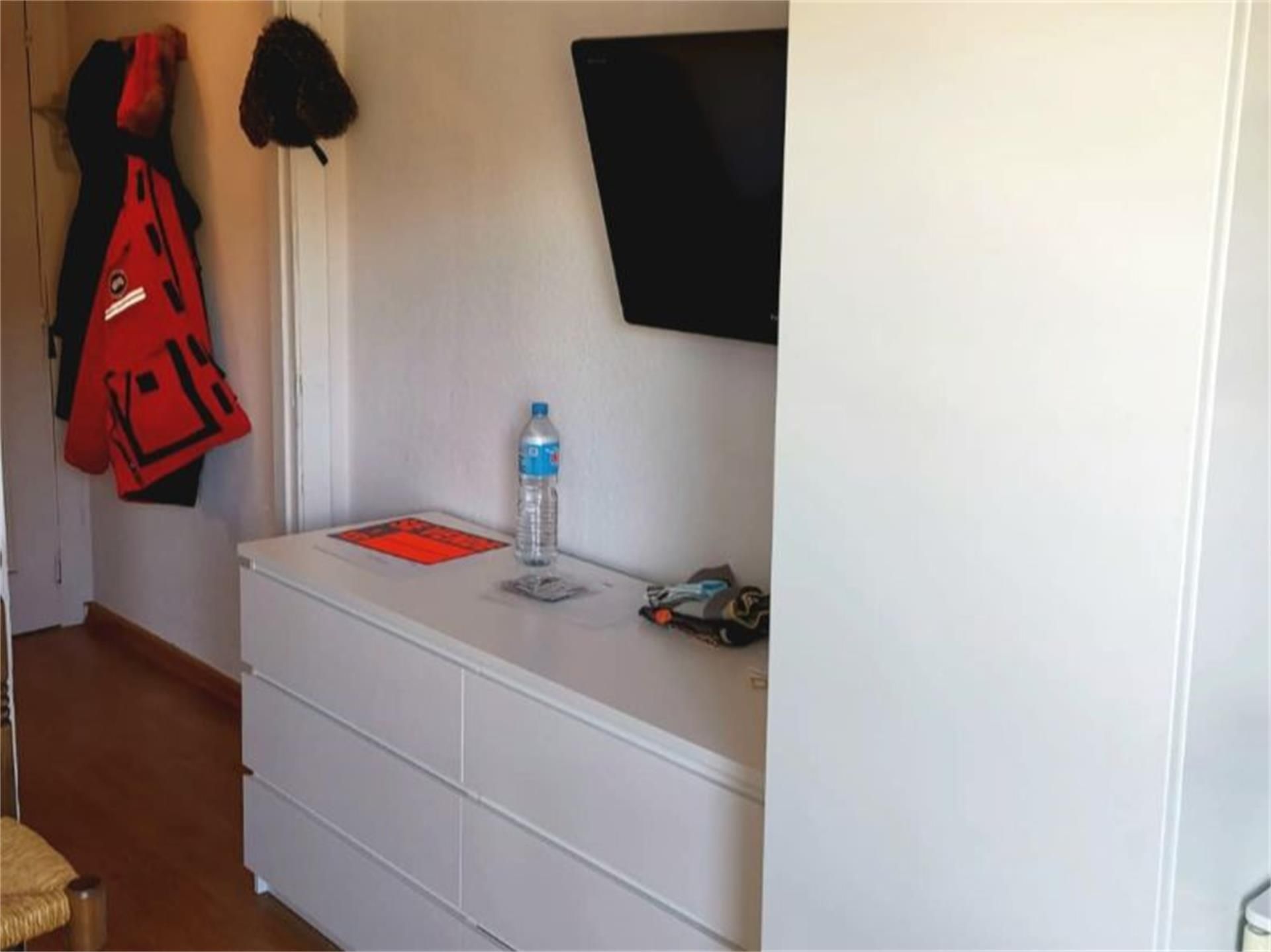 Dormitori de Estudi en venda en Puebla de Lillo amb Calefacció, Parquet i Moblat