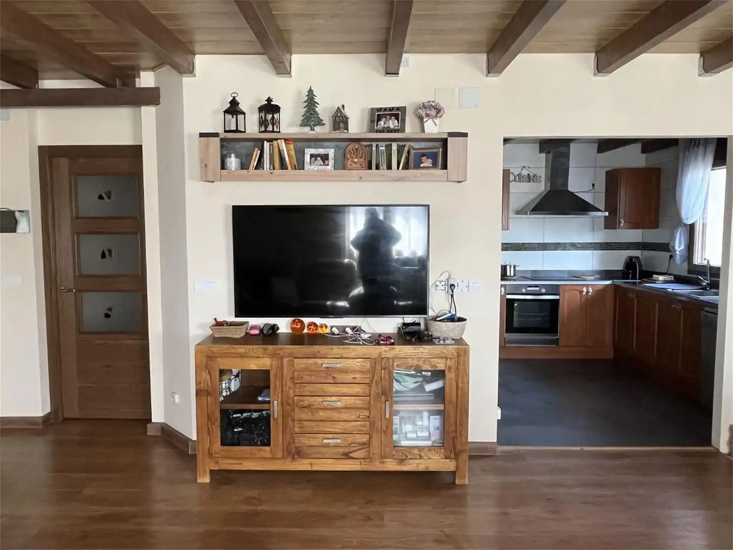 Casa o xalet en venda a Calle Joaquin Rodrigo, 23, Hoyo de Manzanares Sala d'estar de Casa o xalet en venda en Hoyo de Manzanares amb Aire condicionat, Jardí privat i Parquet