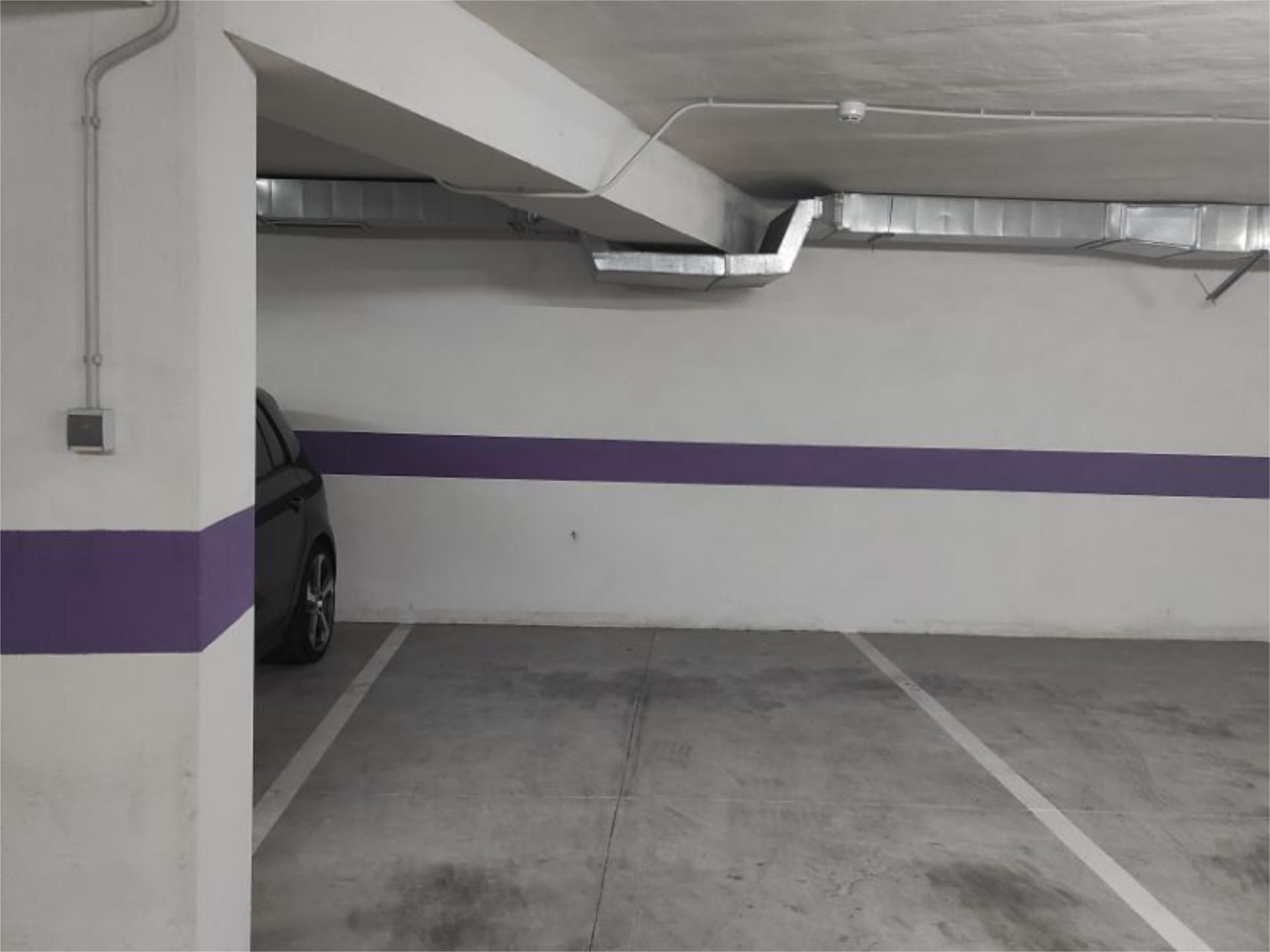 Parking of Garage for sale in Ribeira