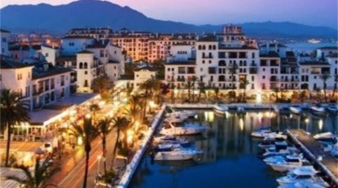 Foto 4 de Piso de alquiler en Calle Avenida de Julio Iglesias, 4, Puerto Banús, Marbella