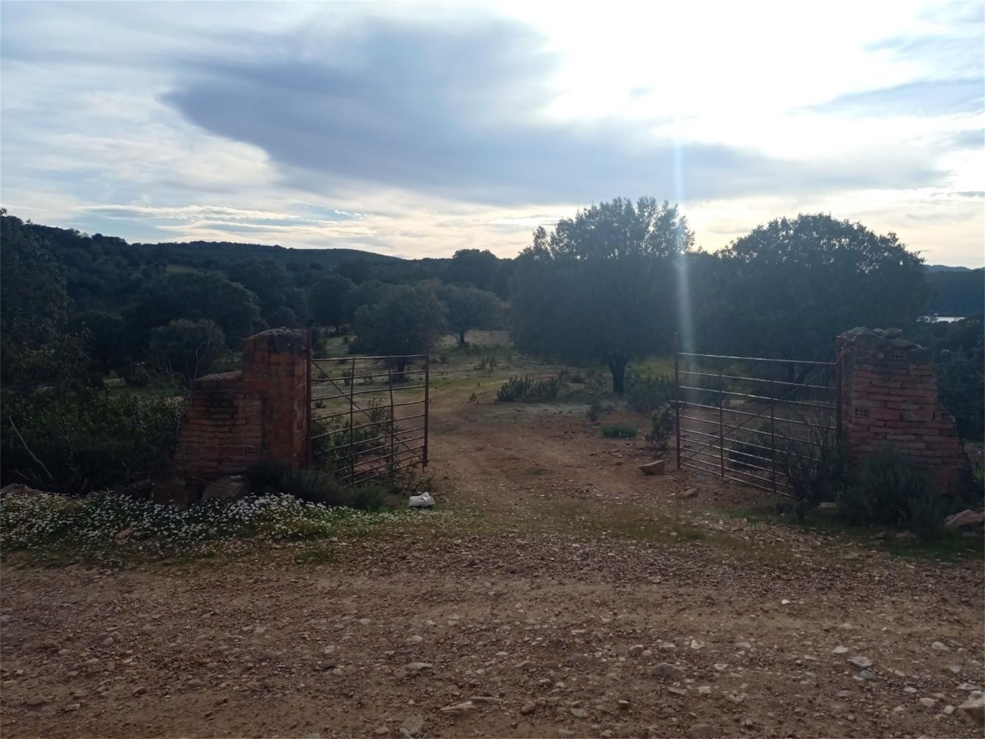Grundstücke zum verkauf in Fuenlabrada de los Montes