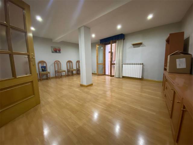 Casa adosada en venta en calle del carmen,  de tar