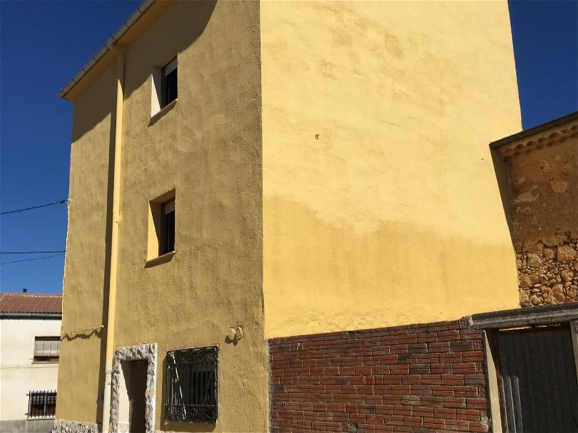 Exterior view of Planta baja for sale in San Esteban de Gormaz  with Heating, Parquet flooring and Storage room