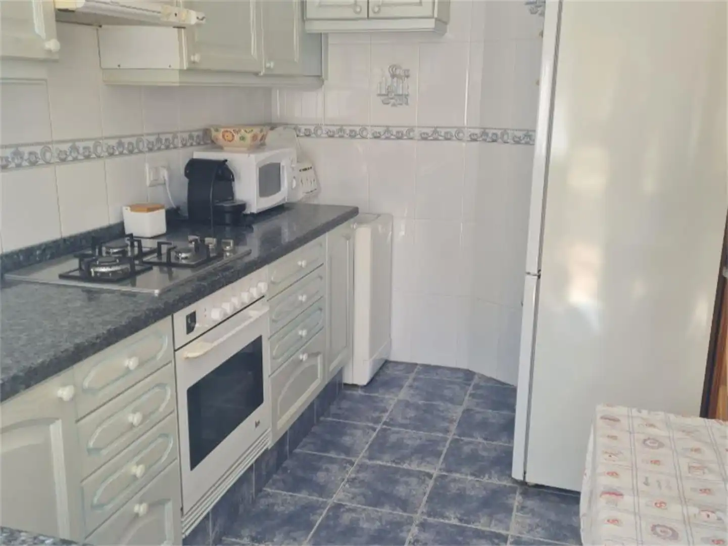 Apartamento de alquiler en Cami Ample, 19, Las Rotas / Les Rotes Cocina de Apartamento de alquiler en Dénia con Calefacción, Terraza y Piscina