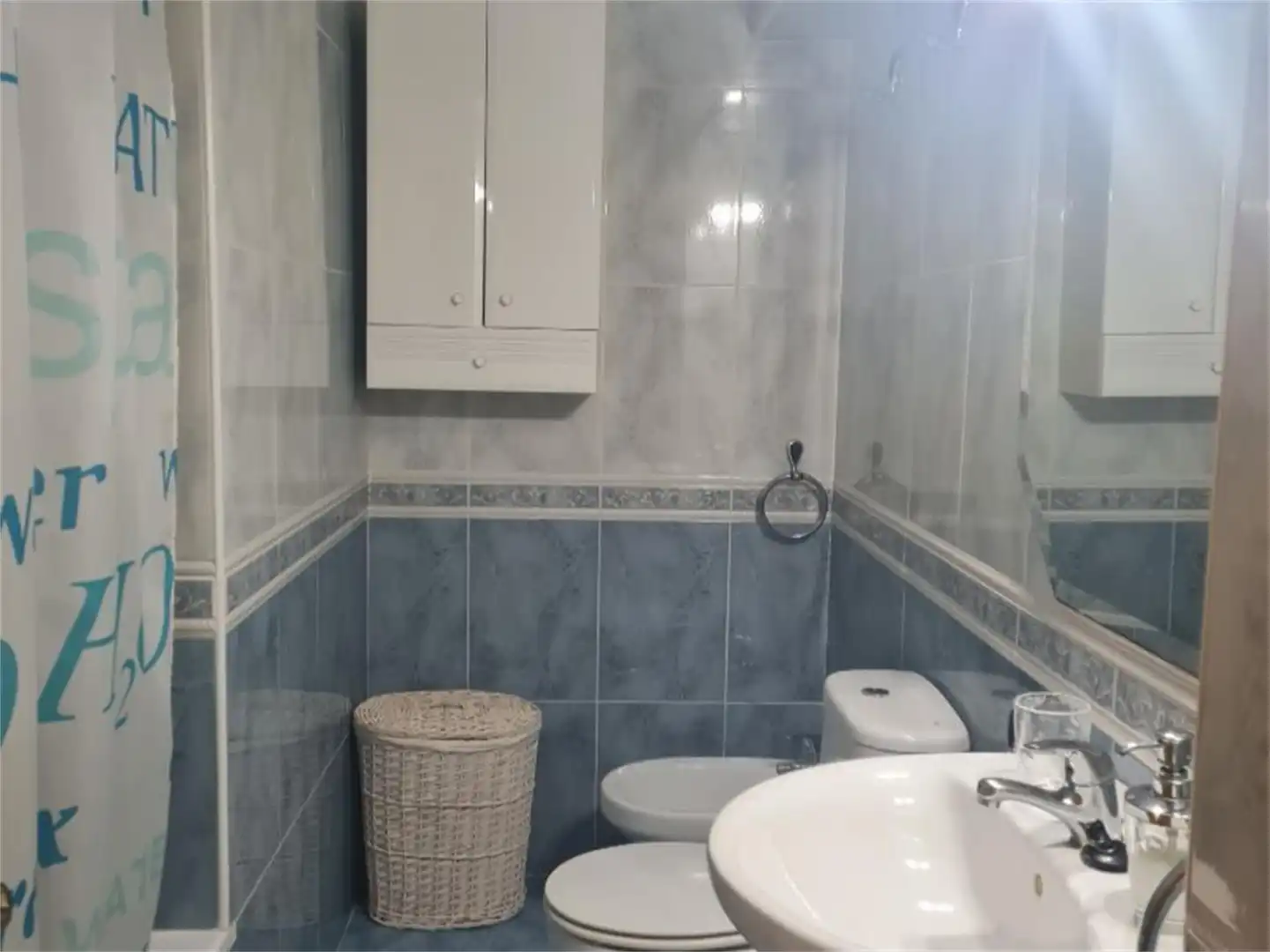 Apartamento de alquiler en Cami Ample, 19, Las Rotas / Les Rotes Baño de Apartamento de alquiler en Dénia con Calefacción, Terraza y Piscina