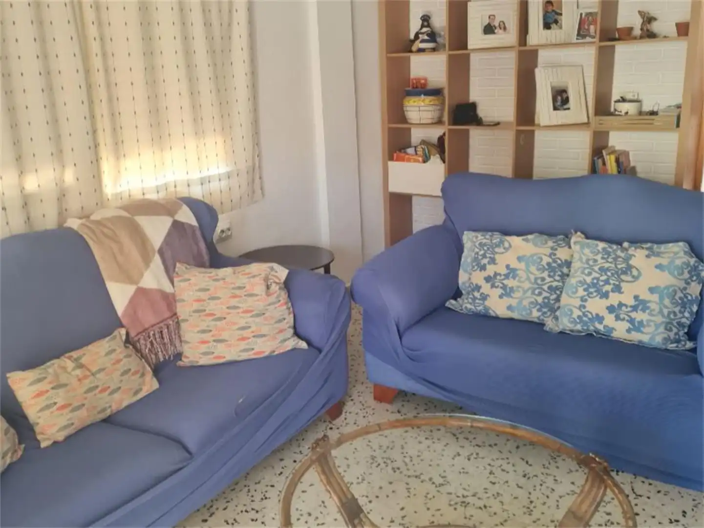 Apartamento de alquiler en Cami Ample, 19, Las Rotas / Les Rotes Sala de estar de Apartamento de alquiler en Dénia con Calefacción, Terraza y Piscina