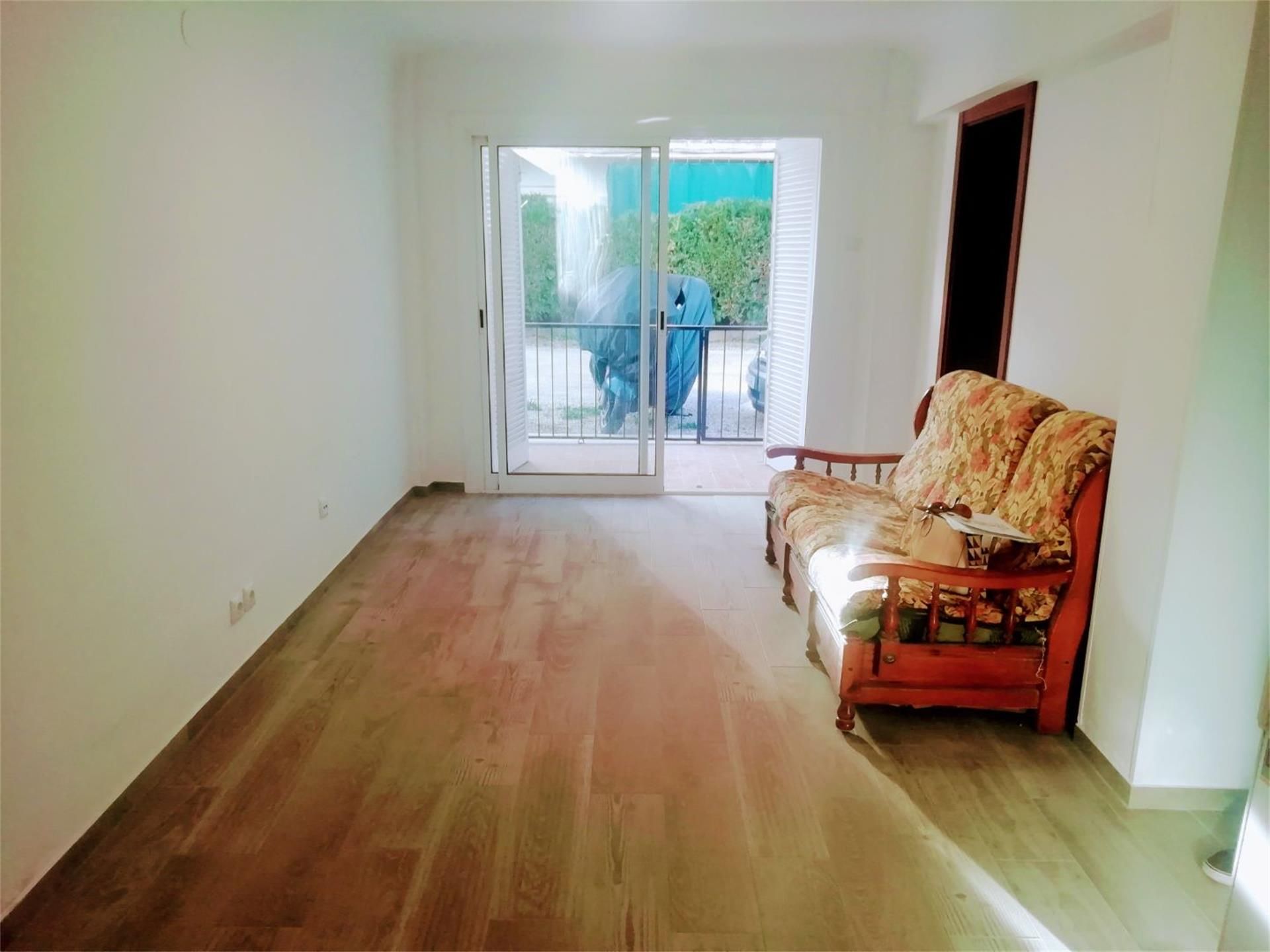 Sala d'estar de Apartament en venda en Calafell amb Terrassa i Balcó