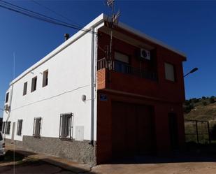 Vista exterior de Pis en venda en Puente de Génave amb Aire condicionat, Terrassa i Balcó