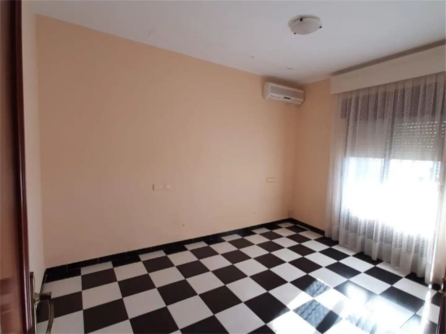 Piso en venta en JV-6301, 47, Puente de Génave Habitación de Piso en venta en Puente de Génave con Aire acondicionado, Terraza y Trastero