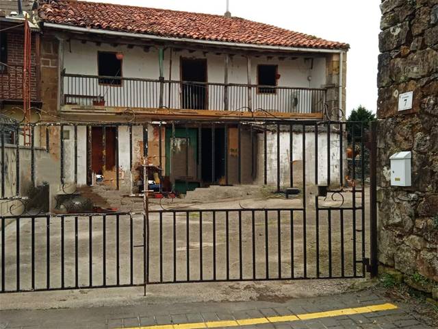 Casa adosada en venta en barrio sobarzo,  de penag