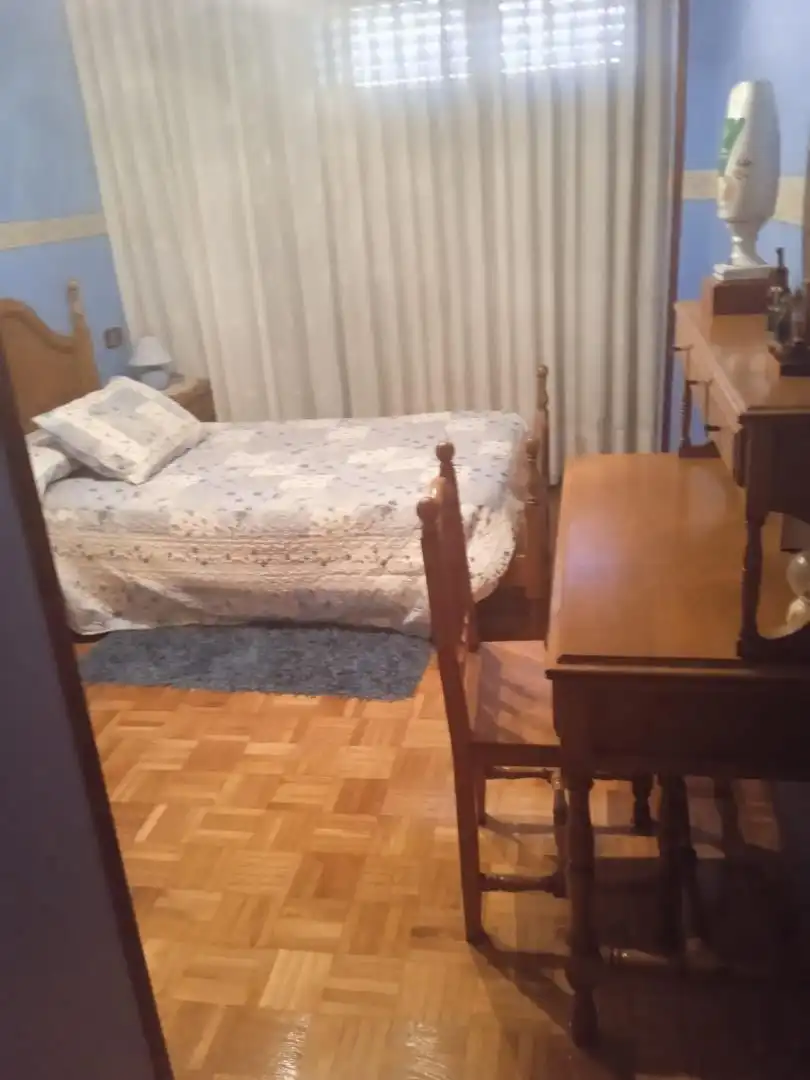 Habitación de Piso en venta en Cangas del Narcea con Calefacción, Terraza y Trastero